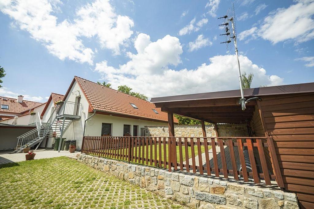Ubytovani Na Hrazi Stankov  Exterior foto